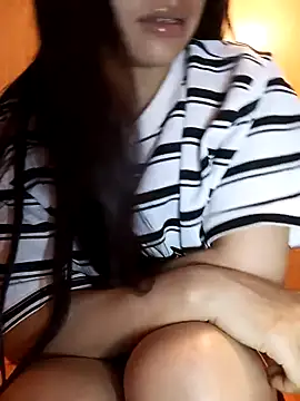 Snapshot of Suny_babyy chatting on 04/18/26, 12:03 Suny babyy online show from 04/18/26, 12:03