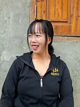 helenzz online show from 10/11/25, 01:05