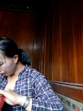 helenzz online show from 10/21/25, 12:55