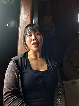 helenzz online show from 11/08/25, 01:39