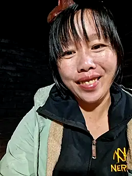 helenzz online show from 11/17/25, 11:38