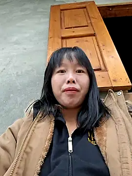 helenzz online show from 11/18/25, 05:12