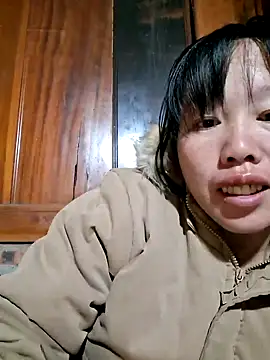 helenzz online show from 11/25/25, 10:21