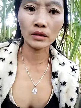 Snapshot of abigail-00 chatting on 11/28/25, 09:01 abigail-00 online show from 11/28/25, 09:01