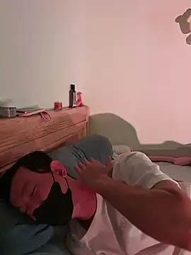 Snapshot of helen-my chatting on 10/12/25, 03:33 helen-my online show from 10/12/25, 03:33