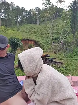 Snapshot of helen-my chatting on 10/28/25, 01:31 helen-my online show from 10/28/25, 01:31