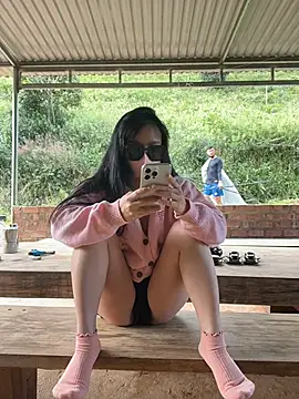 Snapshot of helen-my chatting on 11/29/25, 02:14 helen-my online show from 11/29/25, 02:14