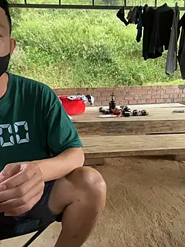 Snapshot of helen-my chatting on 11/30/25, 08:40 helen-my online show from 11/30/25, 08:40