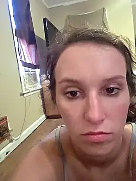 Snapshot of brunettebabexo3 chatting on 10/20/25, 09:15 brunettebabexo3 online show from 10/20/25, 09:15