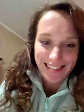 Snapshot of brunettebabexo3 chatting on 10/23/25, 05:40 brunettebabexo3 online show from 10/23/25, 05:40