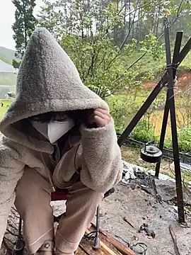 Helen-Tran online show from 10/30/25, 02:13