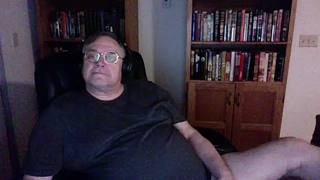 Snapshot of Vinyl22@xh chatting on 05/10/26, 05:01 Vinyl22xh online show from 05/10/26, 05:01