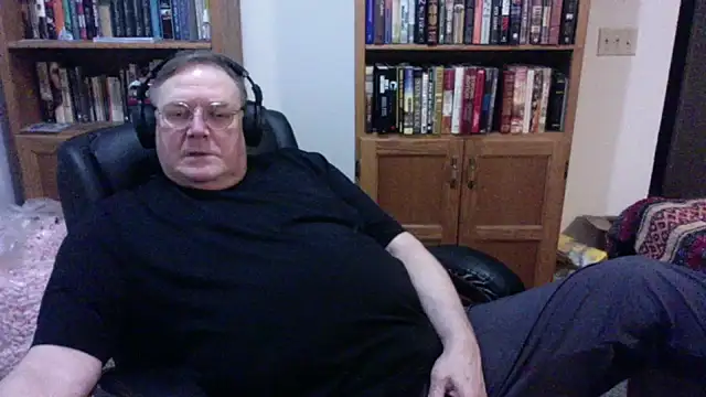 Snapshot of Vinyl22@xh chatting on 05/24/26, 05:34 Vinyl22xh online show from 05/24/26, 05:34