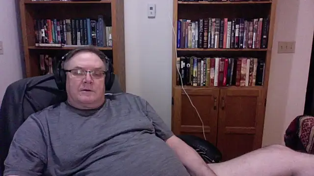 Snapshot of Vinyl22@xh chatting on 06/01/26, 05:42 Vinyl22xh online show from 06/01/26, 05:42