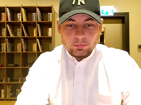 Snapshot of maximus888A chatting on 09/25/25, 03:05 maximus888A online show from 09/25/25, 03:05