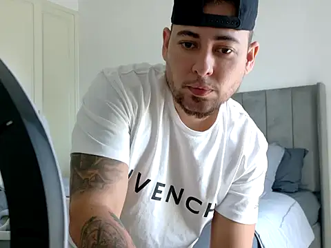 Snapshot of maximus888A chatting on 10/15/25, 09:53 maximus888A online show from 10/15/25, 09:53