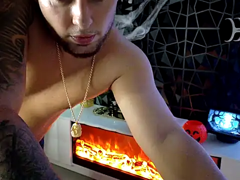 Snapshot of maximus888A chatting on 10/24/25, 10:28 maximus888A online show from 10/24/25, 10:28