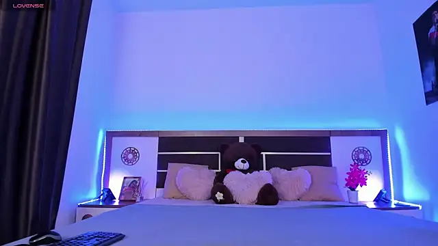 sweet girl next door online show from 09/29/25, 03:11