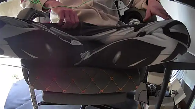 Snapshot of northboy91 chatting on 12/16/25, 01:49 northboy91 online show from 12/16/25, 01:49