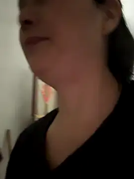 Snapshot of aoyo66 chatting on 10/30/25, 11:00 aoyo66 online show from 10/30/25, 11:00