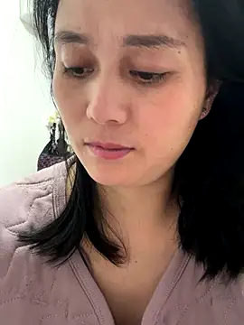 Snapshot of aoyo66 chatting on 11/20/25, 01:33 aoyo66 online show from 11/20/25, 01:33