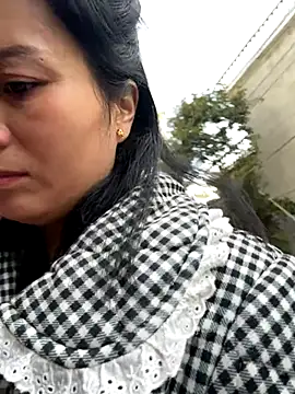 Snapshot of aoyo66 chatting on 11/25/25, 12:32 aoyo66 online show from 11/25/25, 12:32