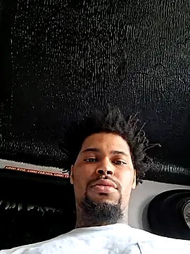 Snapshot of Painstickwes chatting on 03/25/26, 04:57 Painstickwes online show from 03/25/26, 04:57