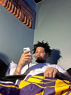 Snapshot of Painstickwes chatting on 05/22/26, 04:12 Painstickwes online show from 05/22/26, 04:12
