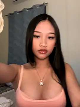 Bunny72772 online show from 12/18/25, 04:46