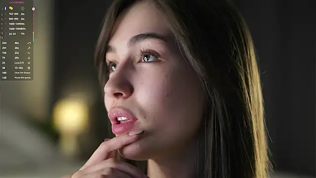 Snapshot of LettySlovacek chatting on 12/14/25, 01:44 LettySlovacek online show from 12/14/25, 01:44