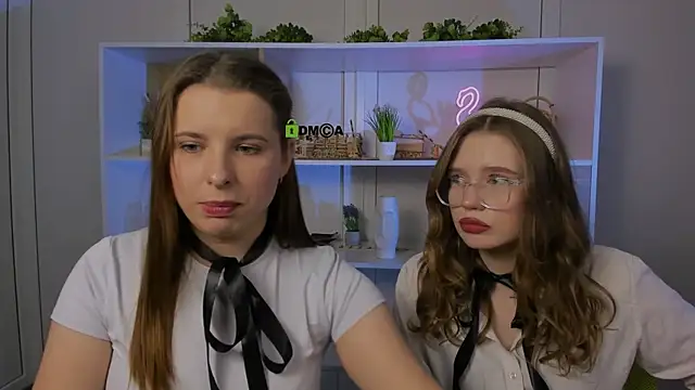 lola swon online show from 10/07/25, 07:11