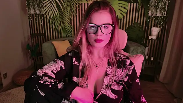 KellyHayden online show from 11/20/25, 01:33