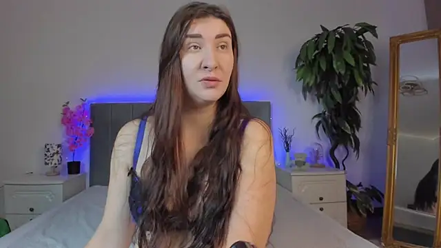 Snapshot of TrishaDarks chatting on 11/19/25, 07:41 TrishaDarks online show from 11/19/25, 07:41