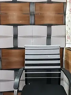 Snapshot of Soni_cute86526 chatting on 12/04/25, 05:17 Soni cute86526 online show from 12/04/25, 05:17