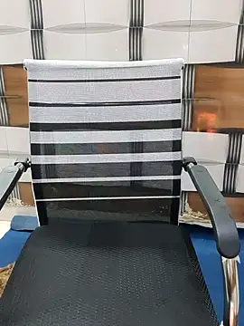 Snapshot of Soni_cute86526 chatting on 12/14/25, 05:35 Soni cute86526 online show from 12/14/25, 05:35