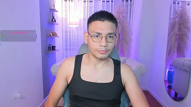 marcuswildx online show from 09/25/25, 11:03