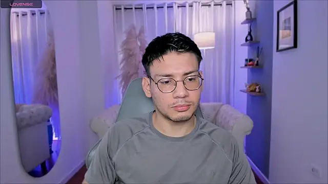 Snapshot of marcuswildx chatting on 12/22/25, 05:10 marcuswildx online show from 12/22/25, 05:10