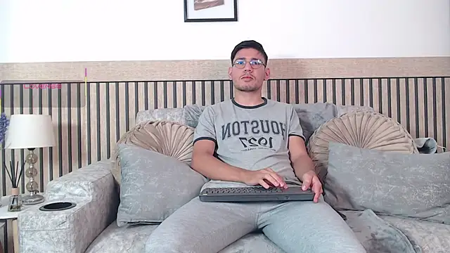 Snapshot of marcuswildx chatting on 01/07/26, 02:52 marcuswildx online show from 01/07/26, 02:52