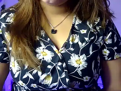 Snapshot of Aaliya02 chatting on 02/19/26, 03:57 Aaliya02 online show from 02/19/26, 03:57