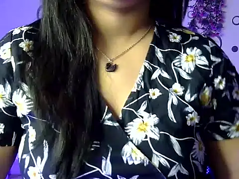 Snapshot of Aaliya02 chatting on 03/01/26, 05:53 Aaliya02 online show from 03/01/26, 05:53