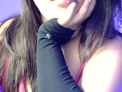 Snapshot of Aaliya02 chatting on 04/04/26, 11:40 Aaliya02 online show from 04/04/26, 11:40