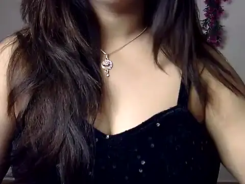 Snapshot of Aaliya02 chatting on 06/17/26, 11:38 Aaliya02 online show from 06/17/26, 11:38
