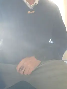 fantastiklover76113 online show from 09/29/25, 11:04