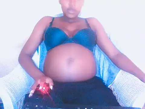 l4 love online show from 10/01/25, 03:18