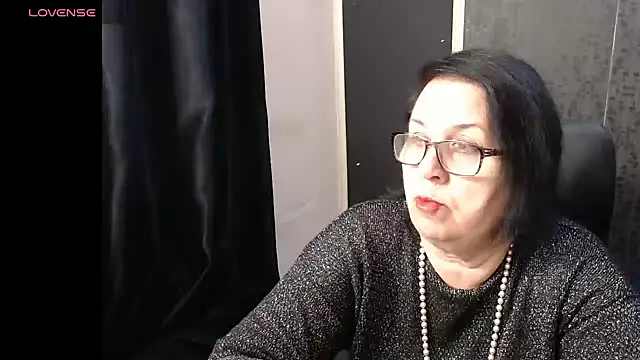 Snapshot of MissSanjanne chatting on 03/31/26, 01:40 MissSanjanne online show from 03/31/26, 01:40