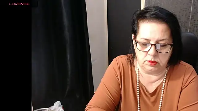 Snapshot of MissSanjanne chatting on 04/04/26, 01:48 MissSanjanne online show from 04/04/26, 01:48