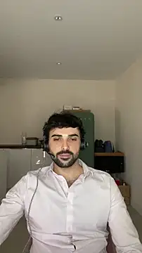 Snapshot of eauminerale chatting on 04/09/26, 11:15 eauminerale online show from 04/09/26, 11:15