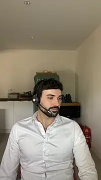 Snapshot of eauminerale chatting on 04/20/26, 09:56 eauminerale online show from 04/20/26, 09:56