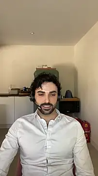 Snapshot of eauminerale chatting on 04/24/26, 10:07 eauminerale online show from 04/24/26, 10:07