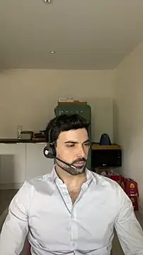 Snapshot of eauminerale chatting on 04/27/26, 11:41 eauminerale online show from 04/27/26, 11:41